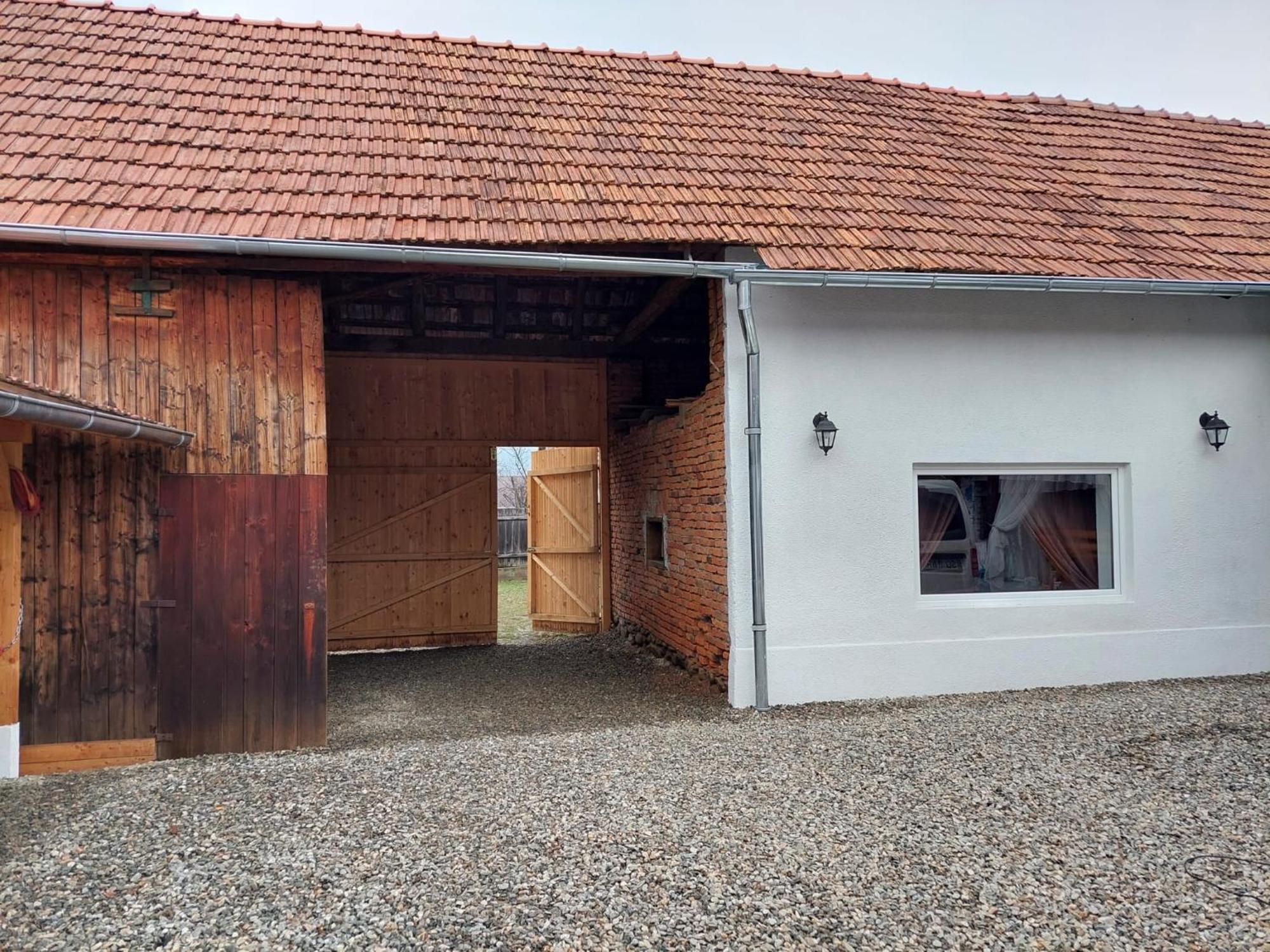 Casuta De Sub Munte Cartisoara Villa Bagian luar foto